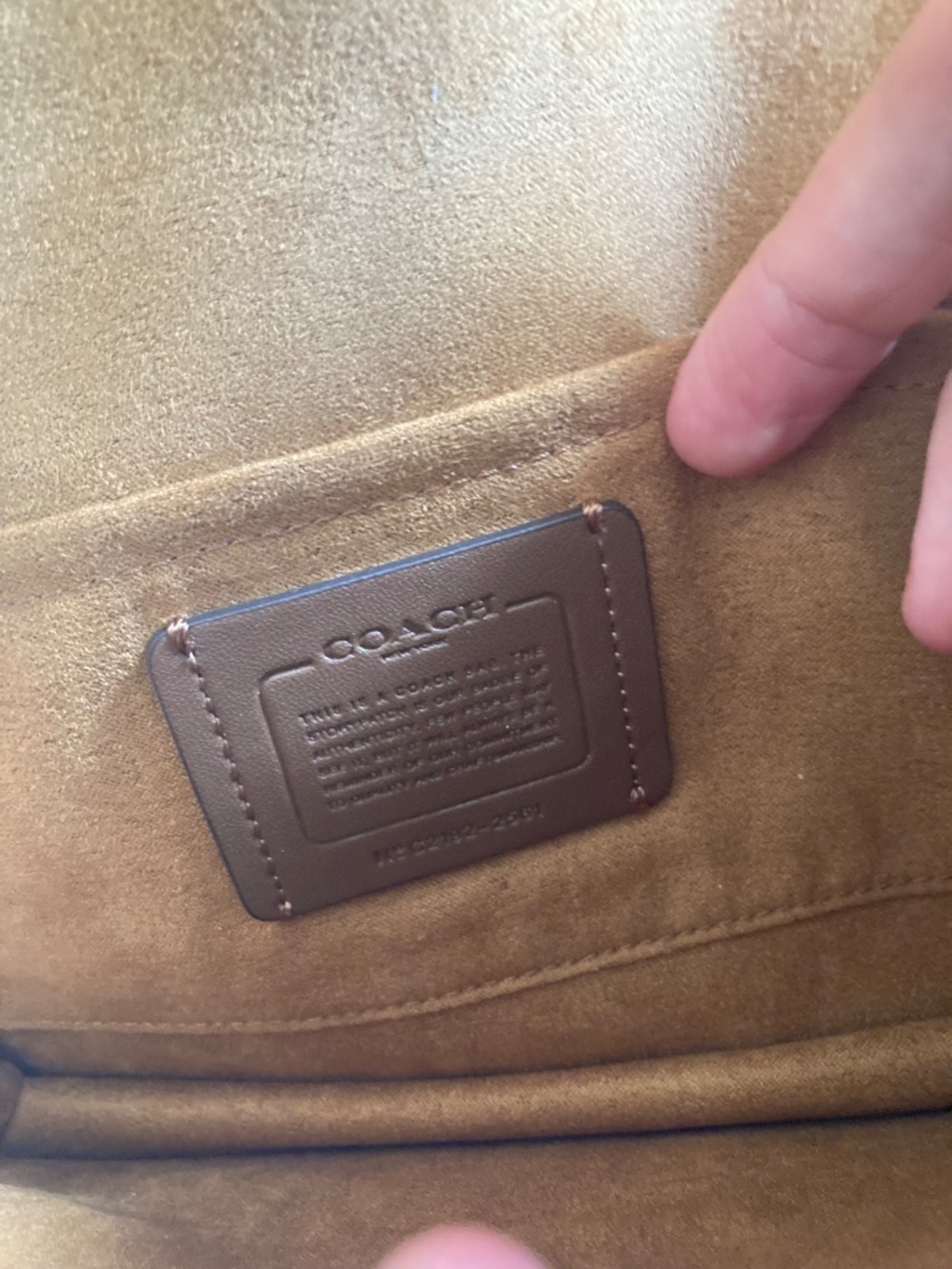 Coach Klare Crossbody with Linear Quilting. - Picture 6 of 10